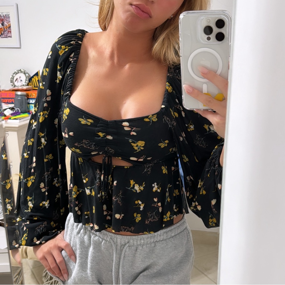 Urban Outfitters Black with floral print, cutout with tie bow in front XSmall